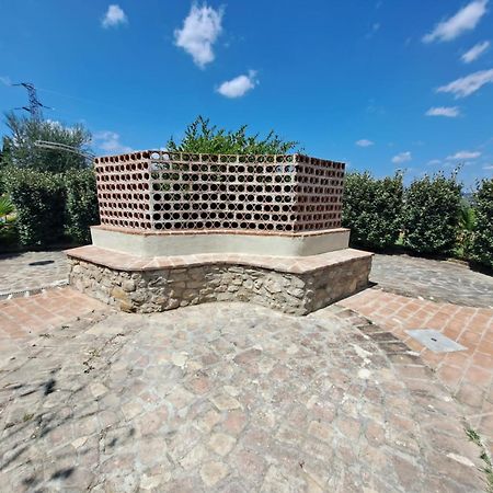 Spoleto By The Pool Guest House Bagian luar foto