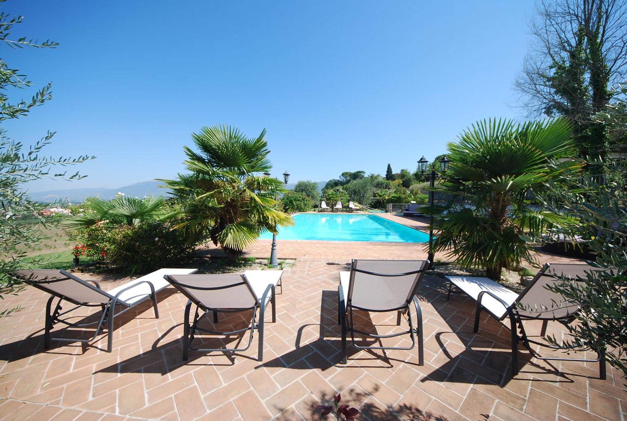 Spoleto By The Pool Guest House Bagian luar foto
