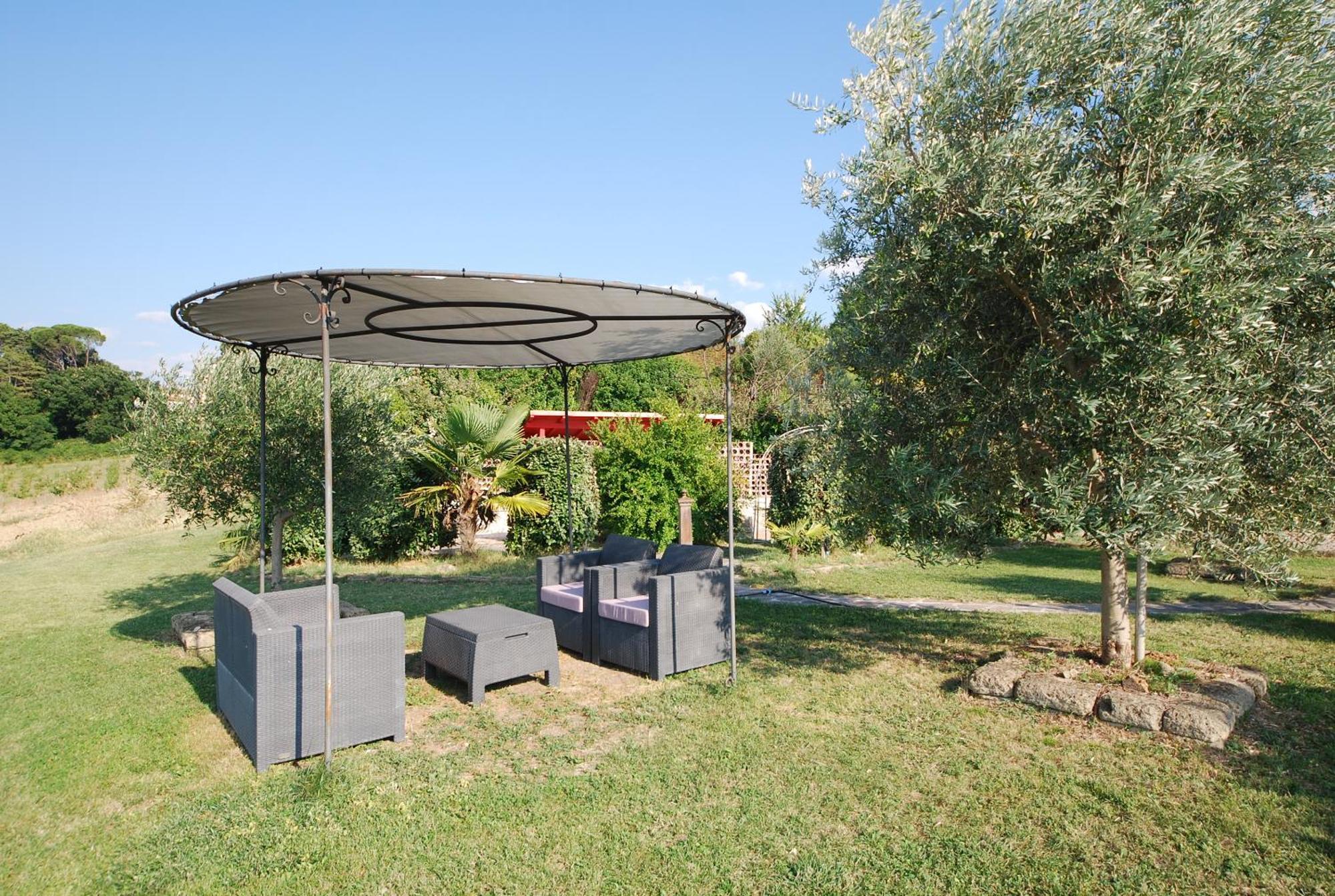 Spoleto By The Pool Guest House Bagian luar foto