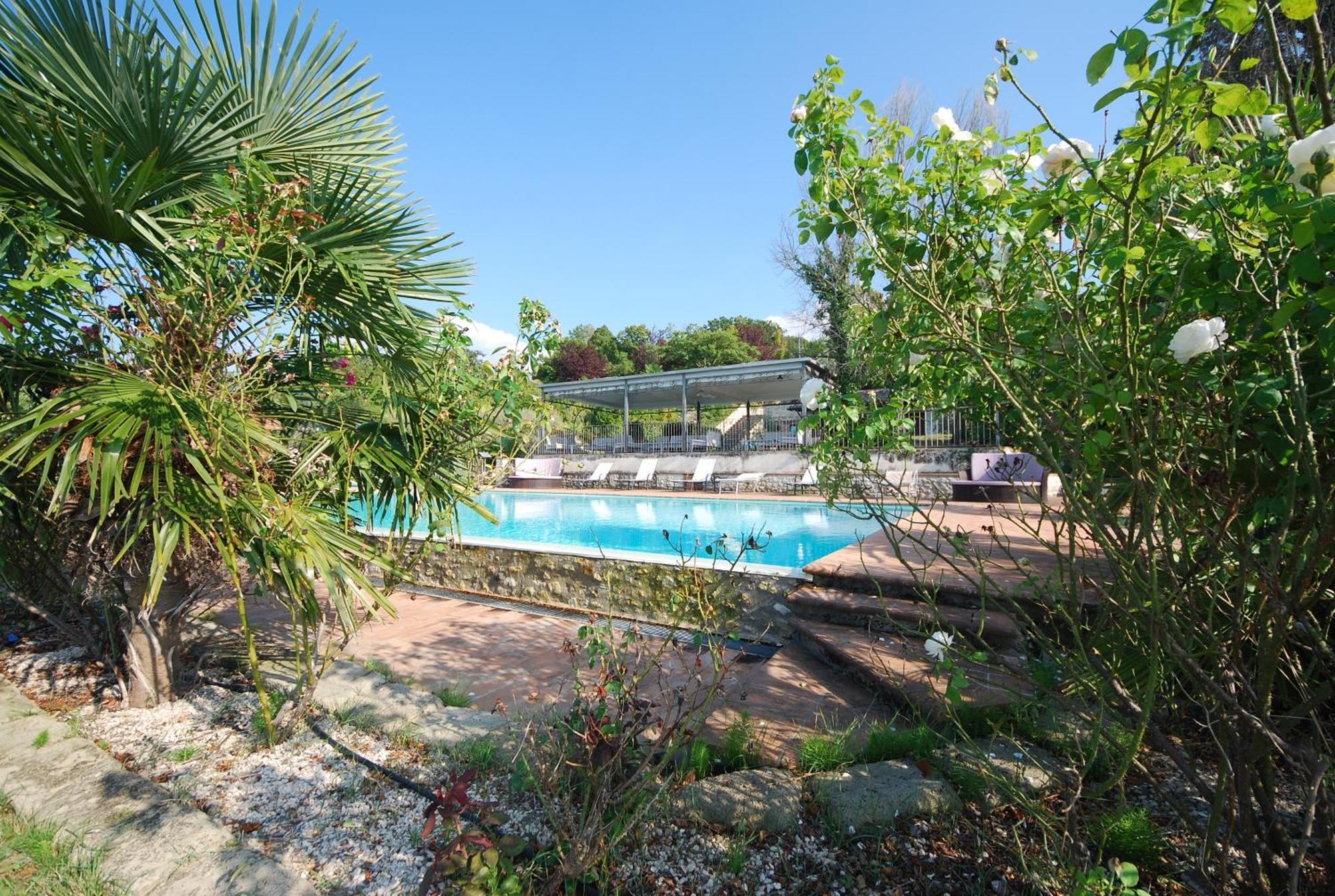 Spoleto By The Pool Guest House Bagian luar foto