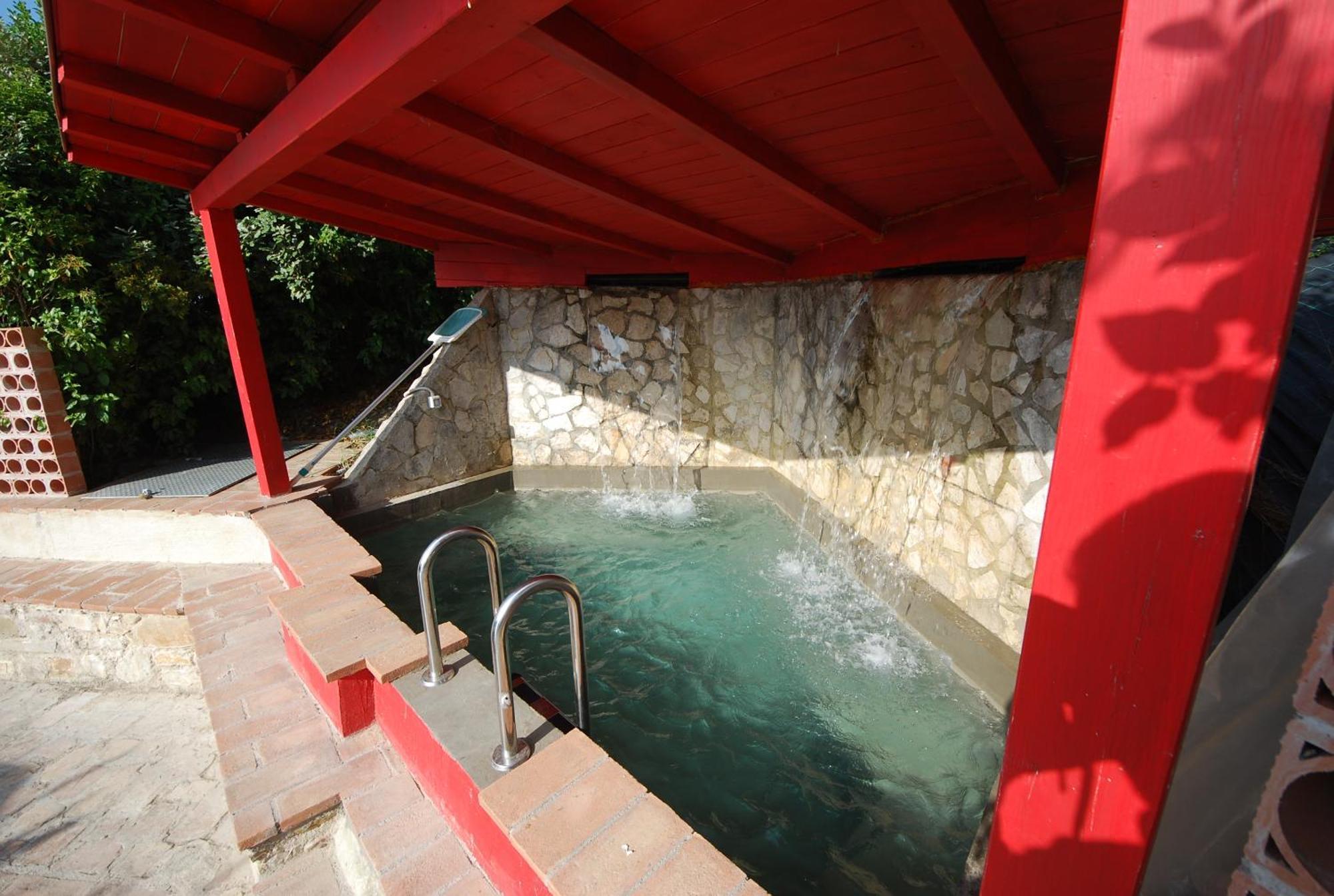 Spoleto By The Pool Guest House Bagian luar foto