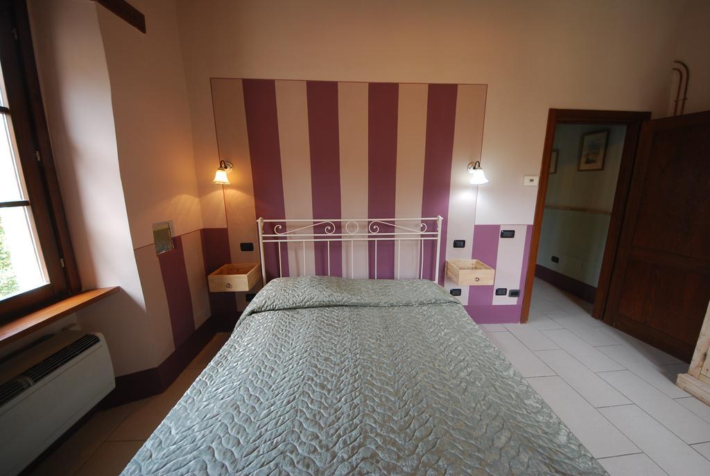 Spoleto By The Pool Guest House Bagian luar foto