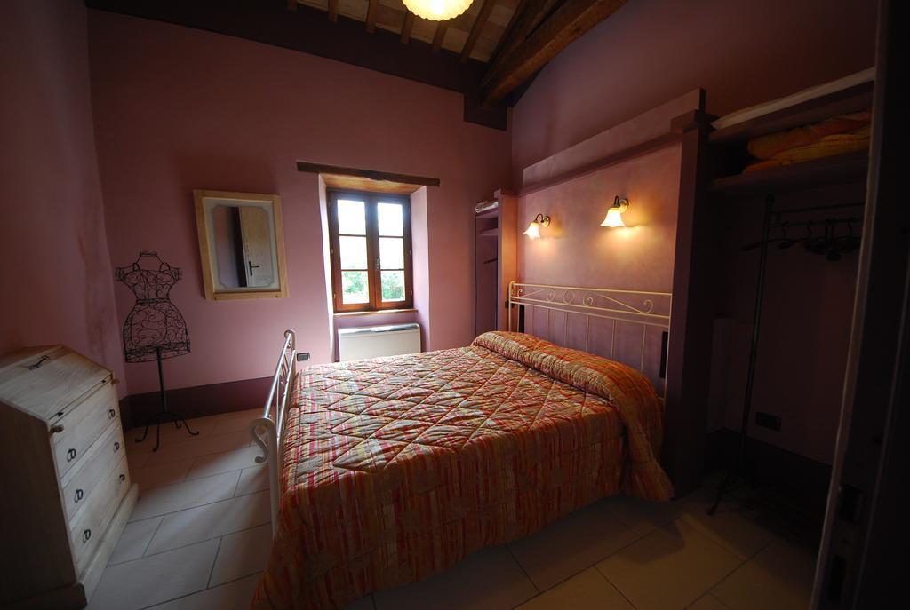 Spoleto By The Pool Guest House Bagian luar foto