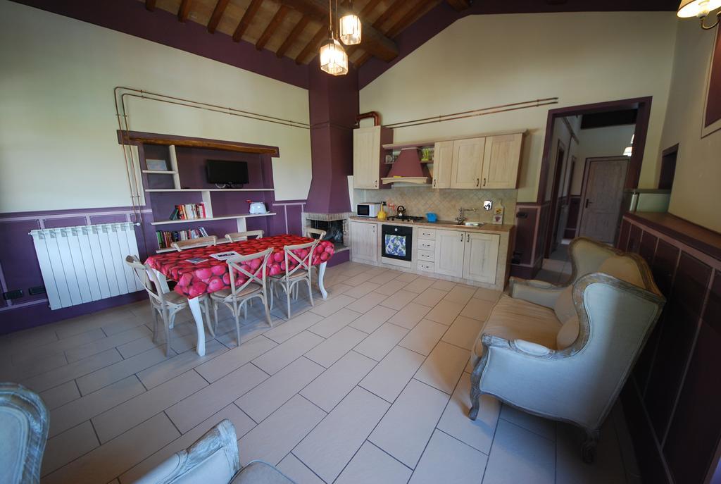Spoleto By The Pool Guest House Bagian luar foto
