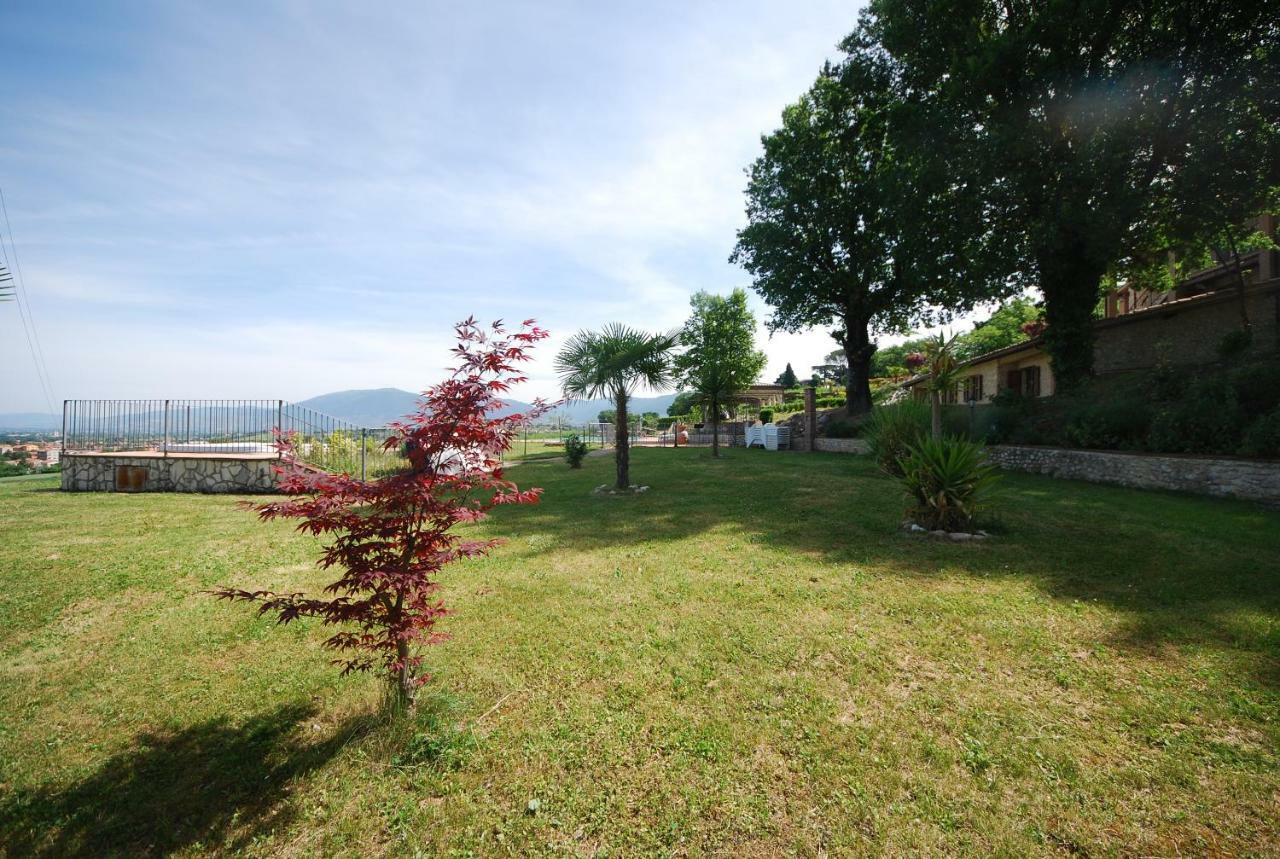 Spoleto By The Pool Guest House Bagian luar foto